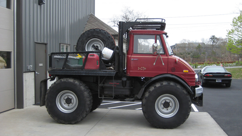 Illustration for article titled Found Off The Street: Mercedes Unimog 406
